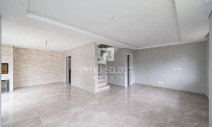 Sobrado Triplex com 3 quartos (1 suíte) à venda no Bairro Afonso Pena - São José dos Pinhais/PR
