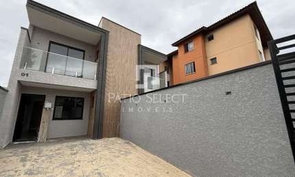 Sobrado novo - Sitio Cercado com espaço de terreno -  2 vagas de garagem