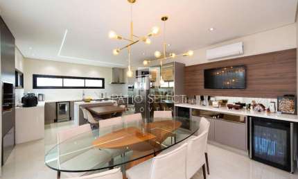 Casa em Condomínio Residencial Boulevard Versailles (estuda-se permuta em até 1 milhão) Bairro Uberaba - Curitiba