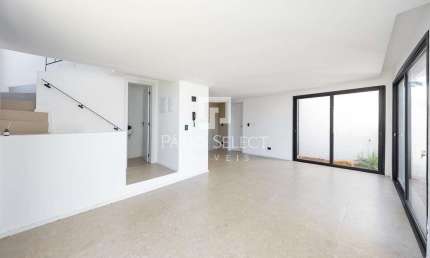 Casa em condominio fechado com 116 m², 3 quartos sendo 1 suíte à venda no bairro Santa Felicidade.