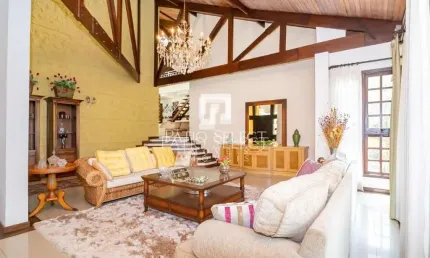 Casa com 2200 m², 5 quartos sendo 4 suítes para alugar no bairro Campo Comprido.