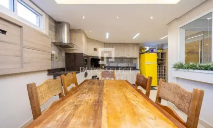 Sobrado em condomínio, com 119.01 m², 03 quartos à venda no bairro Bairro Alto.S