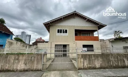 Casa com 3 dormitórios à venda, 200 m² por R$ 650.000,00 - Garcia - Blumenau/SC