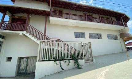 Casa à venda em Jaguariúna, Centro, com 3 quartos, com 183 m²