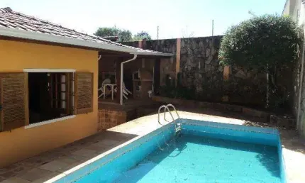 Casa à venda em Jaguariúna, Jardim Sônia, com 3 quartos, com 326 m²