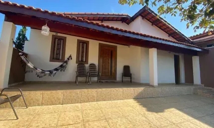 Casa à venda em Jaguariúna, Jardim São Francisco, com 3 quartos, com 91.72 m²