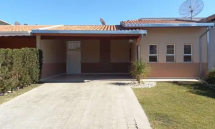 Casa à venda em Jaguariúna, Vargeão, com 3 quartos, com 114.85 m², Condomínio Francisco Bombarda