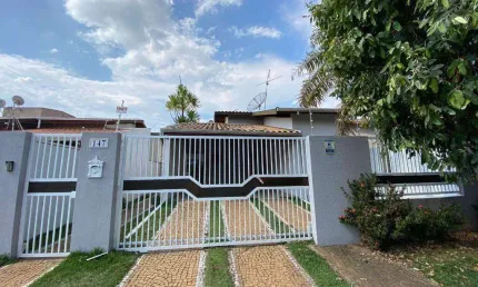 Casa à venda em Jaguariúna, Jardim Zeni, com 3 quartos, com 160 m²