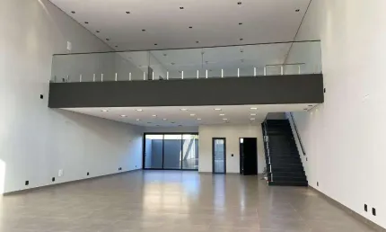 Salão para alugar em Jaguariúna, Centro, com 329 m²
