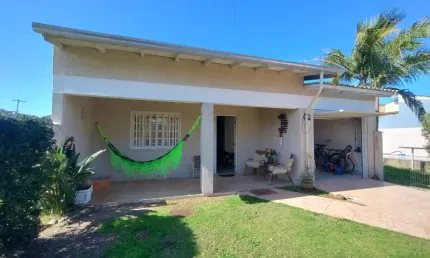 Linda casa 2 dormitórios em capão novo, região de moradores