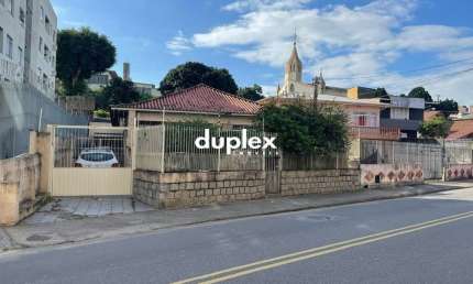 CASA 4 DORMITÓRIOS SENDO 1 SUÍTE, VAGA 4 CARROS E AMPLO TERRENO EM CAPOEIRAS