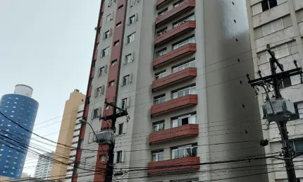 Apartamento com 3 quartos para alugar na Rua Buenos Aires, 611, Água Verde, Curitiba