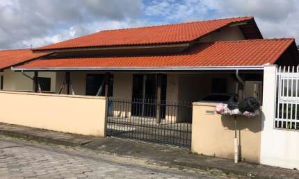 Casa com 3 quartos à venda na Avenida Nereu Ramos, 480, Armação, Penha