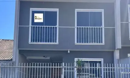 Casa à venda em Curitiba-PR, Cidade Industrial: 3 quartos, sala, 2 banheiros, garagem e 75m² de área. Aproveite!
