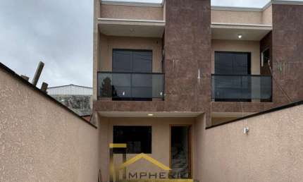 Excelente oportunidade! Casa à venda em Curitiba-PR, bairro Pinheirinho, 3 quartos, 1 suíte, 1 sala, 3 banheiros, 2 vagas, 115m².