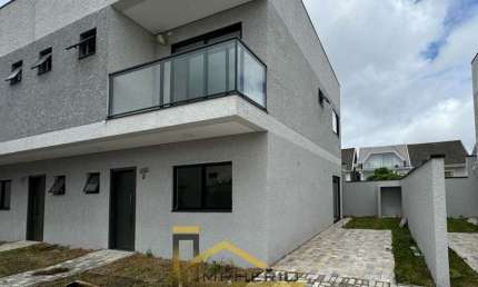 Impecável casa em condomínio à venda em Curitiba-PR, Boqueirão - 4 quartos, 1 suíte, 2 salas, 3 banheiros, 2 vagas de garagem, 126m²