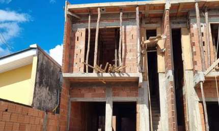 Imperdível oportunidade: Casa à venda em Curitiba - PR, Campo de Santana! 3 quartos, 1 sala, 2 banheiros, 1 vaga, 82m².