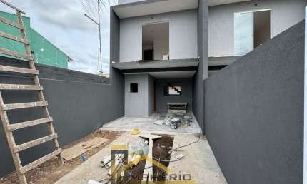 Casa com 3 quartos à venda na Rua Salim Salomão, Sítio Cercado, Curitiba por R$ 420.000