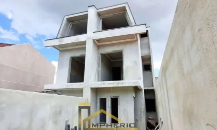 Imperdível Casa à Venda em Curitiba-PR, 3 quartos, 1 suíte, 101m², no Bairro Sítio Cercado