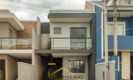 Imperdível Casa à Venda em Curitiba-PR, no Bairro Tatuquara! 3 Quartos, 1 Suíte, 1 Sala, 1 Banheiro, 2 Vagas de Garagem, 90 m².