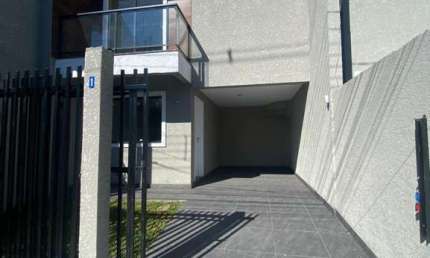 Casa com 3 quartos à venda na Rua Edgard Cavalcanti de Albuquerque, 750, Sítio Cercado, Curitiba, 89 m2 por R$ 490.000