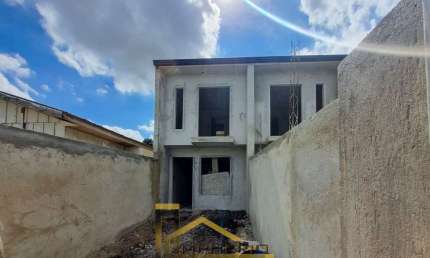 Imperdível casa à venda em Curitiba-PR, no Campo de Santana: 2 quartos, 1 sala, 2 banheiros, 1 vaga de garagem, 70m²