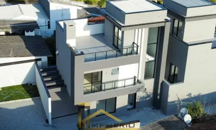 Casa em condomínio em curitiba-pr, bairro uberaba: 3 quartos, 1 suíte, 3 salas, 1 banheiro, 2 vagas de garagem - 120 m².