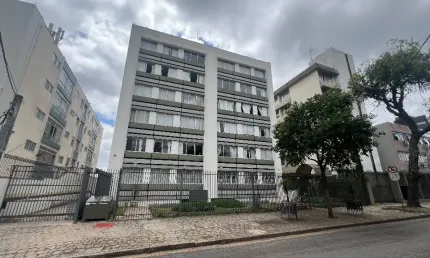 * OPORTUNIDADE!!!! Apartamento excelente abaixo do valor de mercado para quem quer fazer retrofit e vender com valor maior!