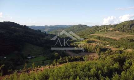 Área de terras com vista panorâmica à venda na zona rural de Morro Reuter.