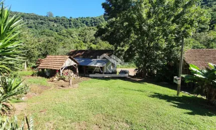 Sítio com infraestrutura completa a venda em Picada Café, na Serra Gaúcha
