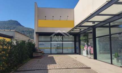 Sala comercial à venda no centro comercial de Picada Café, na Serra Gaúcha