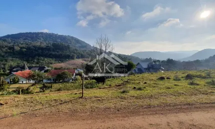 Terreno em declive e arborizado a venda em picada café, na serra gaúcha
