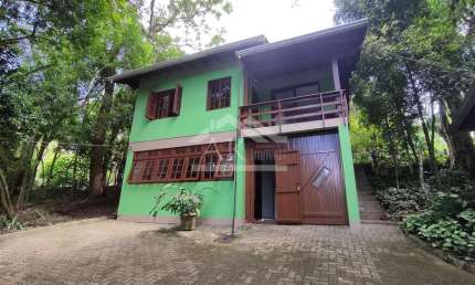 Casa com amplo terreno à venda em Picada Café na Serra Gaúcha