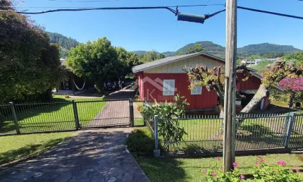 Chalés à venda às margens da br-116 em picada café, na serra gaúcha