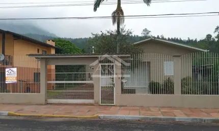 Duas casas com 2 quartos cada, à venda em picada café na serra gaúcha