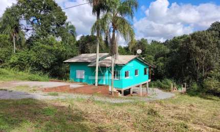 Casa com suíte à venda em Picada Café na Serra Gaúcha
