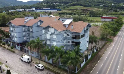 Apartamento duplex com 4 quaros à venda na cidade de Feliz RS