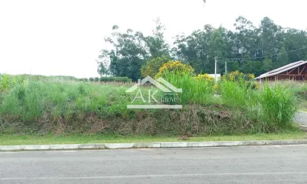 Terreno de esquina a venda em ótimo loteamento de Picada Café, na Serra Gaúcha