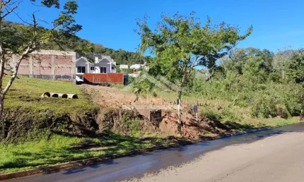 Amplo terreno à venda no centro de Picada Café, na Serra Gaúcha