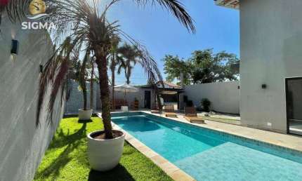 PERTO DO MAR  - Casa na praia 5 quartos  4 suítes  Espaço gourmet Piscina Pernambuco Guarujá.