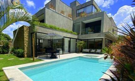 Casa nova de alto padrão na Riviera de São Lourenço com 7 suítes - Lazer e 6 vagas de garagem.