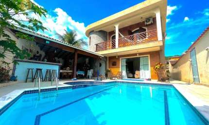 Casa à venda com 4 dormitórios - Piscina e churrasqueira - Condomínio com segurança e lazer - Jardim Albamar, Guarujá/SP