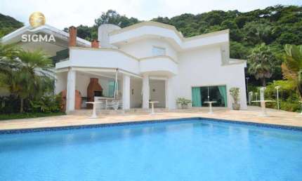 Casa na praia, Condomínio fechado, 7 dormitórios, Piscina, Churrasqueira, Costão do Pernambuco, Guarujá.