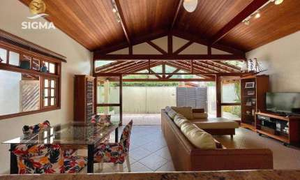 Casa na praia com 4 suítes - Jardim Albamar, Guarujá.