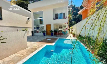 Alto padrão - Casa à venda com 4 suítes - Piscina e churrasqueira - 2 vagas - Pernambuco II - Guarujá/SP