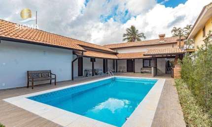 Alto padrão - Casa à venda com 4 suítes - Piscina e churrasqueira - 4 vagas - Jardim Acapulco - Guarujá/SP