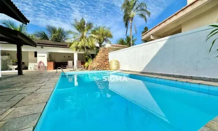 Casa com 4 dormitórios à venda, 380 m² por R$ 2.500.000,00 - Jardim Acapulco - Guarujá/SP