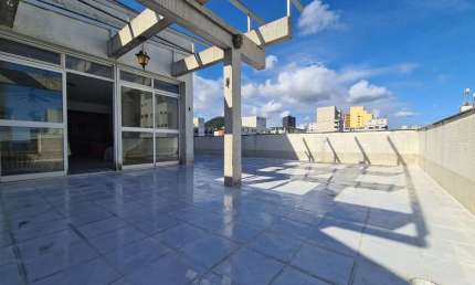 Cobertura com 3 dormitórios à venda, 200 m² por R$ 2.000.000,00 - Pitangueiras - Guarujá/SP