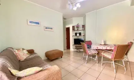 Apartamento com 2 quartos sendo 1 suíte à venda na praia das pitangueiras - guarujá/sp.