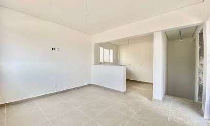 Sobrado com 3 dormitórios sendo 1 suíte à venda, 140 m² por R$ 870.000 - Jardim Astúrias - Guarujá/SP.
